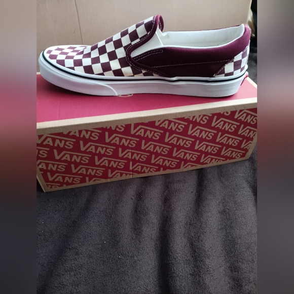 Brand New VANS Classic Slip-On Checkerboard Tennis Shoe 👟 - Picture 4 of 14